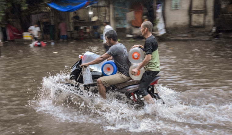 rain monsoon flood flooding